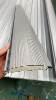 Bon prix Panneau de porte en mousse double couche, l'effet est une isolation phonique et une isolation thermique. en ligne
